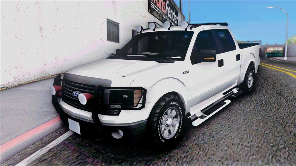 FORD F-150 SUPER CREW